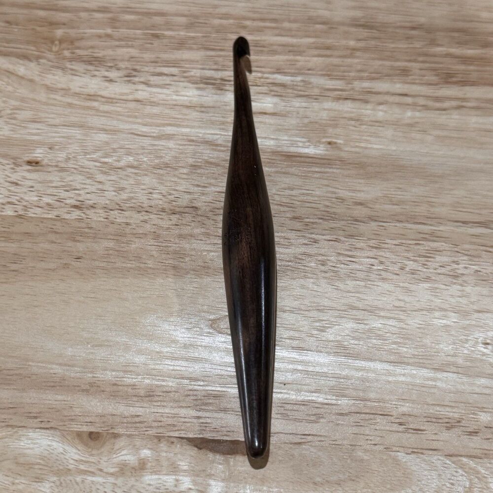 Furls Streamline Ebony Wood Crochet Hook Size K 6.5 mm Ergonomic